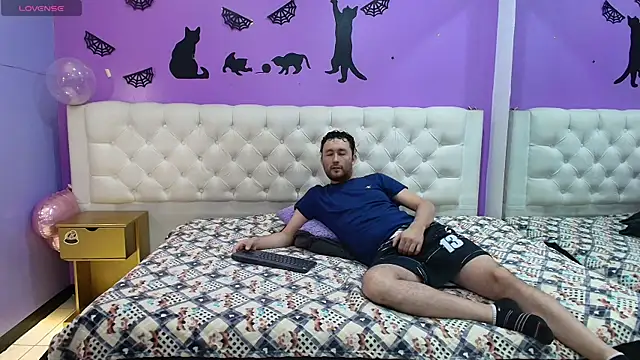 Snapshot of JeremmyAndStacy chatting on March 17, 2025, 11:00 am JeremmyAndStacy online show from March 17, 2025, 11:00 am