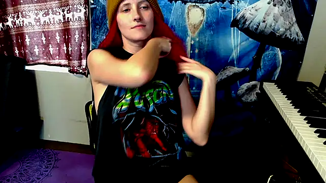 Snapshot of _hellostormy_ chatting on October 21, 2025, 5:23 pm hellostormy online show from October 21, 2025, 5:23 pm