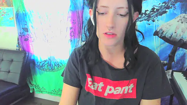Snapshot of _hellostormy_ chatting on October 1, 2025, 4:22 pm hellostormy online show from October 1, 2025, 4:22 pm