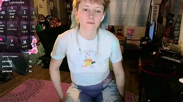Snapshot of _hellostormy_ chatting on February 10, 2025, 8:42 am hellostormy online show from February 10, 2025, 8:42 am