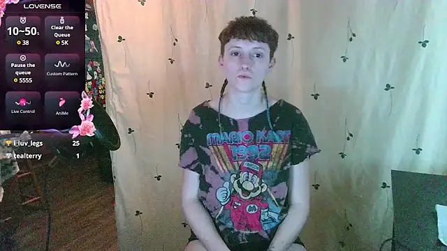 Snapshot of _hellostormy_ chatting on February 5, 2025, 7:53 pm hellostormy online show from February 5, 2025, 7:53 pm