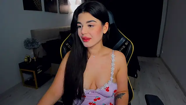 Snapshot of AlluringAriel chatting on June 18, 2026, 9:14 am AlluringAriel online show from June 18, 2026, 9:14 am