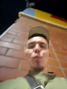 adam-rivera online show from December 21, 2025, 11:49 pm