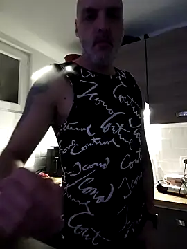 ariel-rick online show from December 10, 2024, 7:22 pm