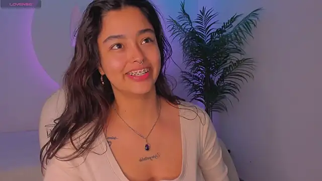 Snapshot of Ariana_Pierce chatting on October 29, 2025, 12:26 pm Ariana Pierce online show from October 29, 2025, 12:26 pm