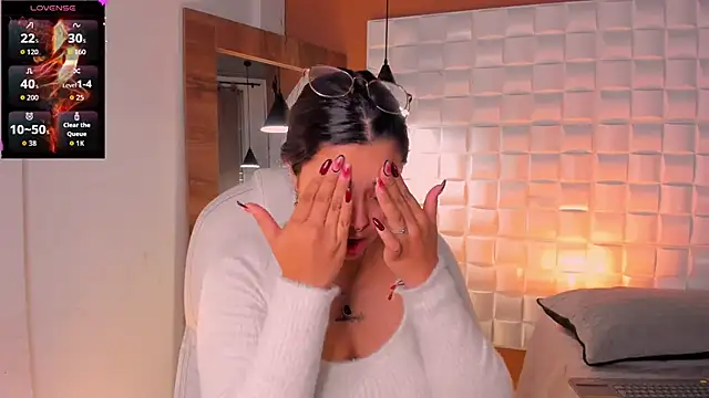 Snapshot of Ariana_Pierce chatting on December 2, 2025, 1:24 pm Ariana Pierce online show from December 2, 2025, 1:24 pm