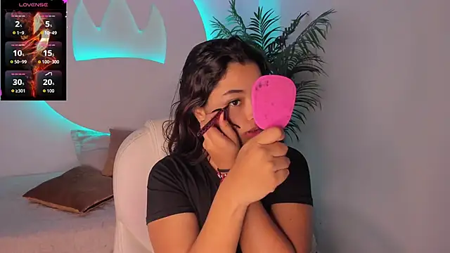 Snapshot of Ariana_Pierce chatting on October 16, 2025, 11:29 am Ariana Pierce online show from October 16, 2025, 11:29 am