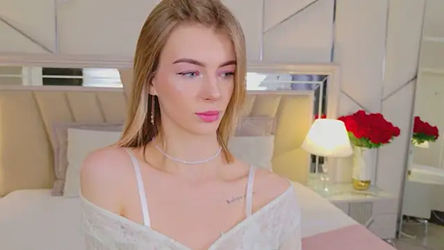 MeganMour online show from March 5, 2026, 5:09 pm