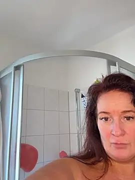 Snapshot of Engel_mia chatting on July 9, 2026, 10:48 am Engel mia online show from July 9, 2026, 10:48 am
