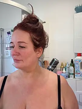 Snapshot of Engel_mia chatting on March 10, 2026, 11:25 am Engel mia online show from March 10, 2026, 11:25 am