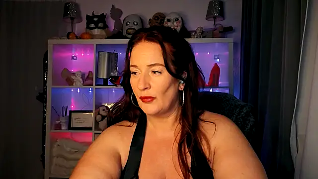 Snapshot of Engel_mia chatting on October 28, 2025, 9:47 pm Engel mia online show from October 28, 2025, 9:47 pm