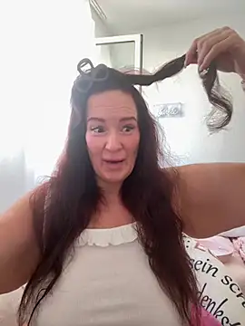 Snapshot of Engel_mia chatting on July 25, 2026, 10:00 am Engel mia online show from July 25, 2026, 10:00 am