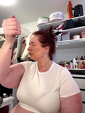 Snapshot of Engel_mia chatting on December 3, 2025, 10:58 am Engel mia online show from December 3, 2025, 10:58 am