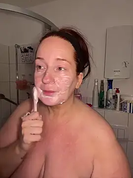 Snapshot of Engel_mia chatting on October 7, 2025, 1:34 pm Engel mia online show from October 7, 2025, 1:34 pm