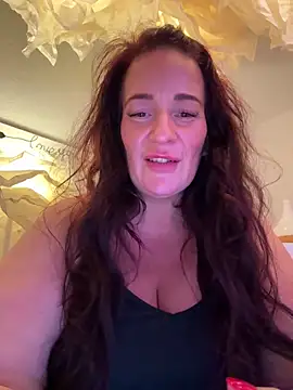 Snapshot of Engel_mia chatting on May 15, 2026, 8:29 pm Engel mia online show from May 15, 2026, 8:29 pm