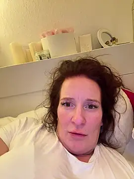 Engel mia online show from May 2, 2026, 9:31 pm