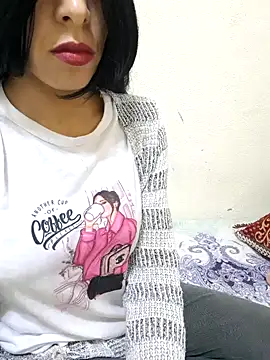 Snapshot of Linda-53 chatting on February 28, 2025, 10:17 pm Linda-53 online show from February 28, 2025, 10:17 pm