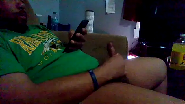 Snapshot of Creationmonster0 chatting on April 6, 2026, 4:30 pm Creationmonster0 online show from April 6, 2026, 4:30 pm