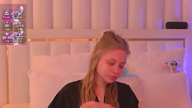 Snapshot of DorisHell chatting on November 4, 2025, 3:21 am DorisHell online show from November 4, 2025, 3:21 am