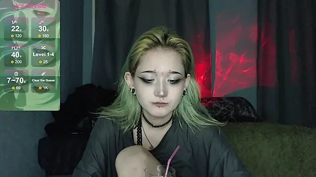 Snapshot of Milten-Trish chatting on March 2, 2026, 2:34 am Milten-Trish online show from March 2, 2026, 2:34 am