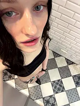 Snapshot of Mia_Mia_M chatting on July 24, 2026, 5:20 pm Mia Mia M online show from July 24, 2026, 5:20 pm