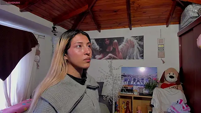 cuteweed420 online show from June 22, 2026, 7:22 pm
