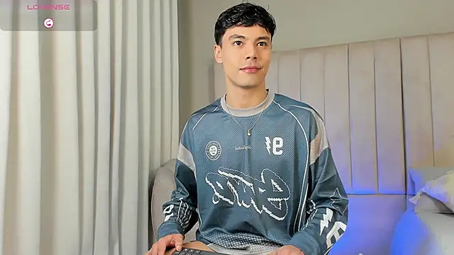 Snapshot of Dammon_Stallion chatting on November 14, 2025, 3:05 pm Dammon Stallion online show from November 14, 2025, 3:05 pm