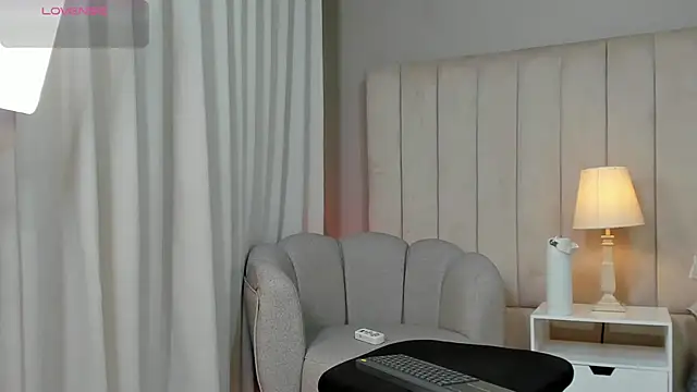 Snapshot of Dammon_Stallion chatting on November 25, 2025, 5:02 pm Dammon Stallion online show from November 25, 2025, 5:02 pm