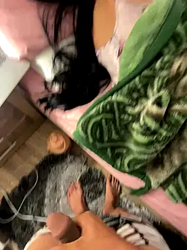 Snapshot of Sweet_and_caramel chatting on December 14, 2025, 9:48 am Sweet and caramel online show from December 14, 2025, 9:48 am