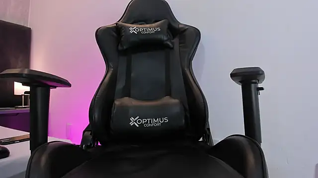 Snapshot of Freyaa__ chatting on November 21, 2025, 9:36 pm Freyaa online show from November 21, 2025, 9:36 pm