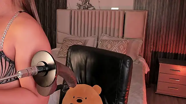 Snapshot of Lillyortiz chatting on February 17, 2026, 8:17 pm Lillyortiz online show from February 17, 2026, 8:17 pm