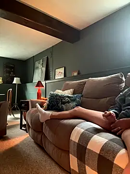 longcurved212121 online show from November 5, 2025, 2:42 pm