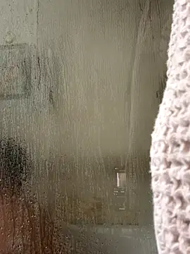 longcurved212121 online show from November 6, 2025, 6:45 pm