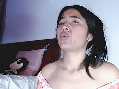 Snapshot of brihanna_lena chatting on April 6, 2026, 6:14 am brihanna lena online show from April 6, 2026, 6:14 am