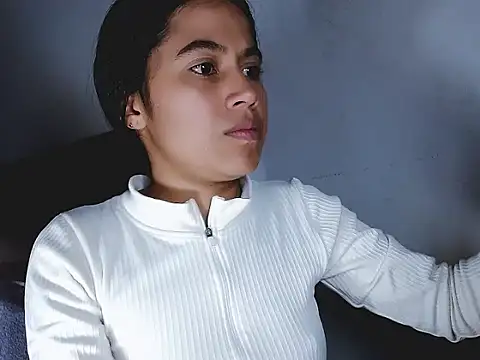 Snapshot of brihanna_lena chatting on April 30, 2026, 6:20 am brihanna lena online show from April 30, 2026, 6:20 am