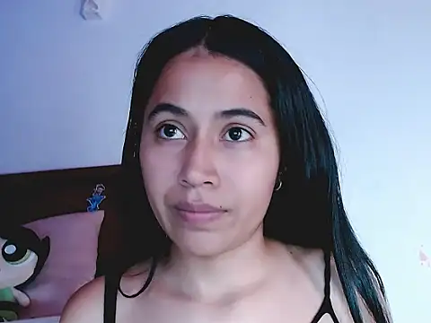 Snapshot of brihanna_lena chatting on April 4, 2026, 10:27 pm brihanna lena online show from April 4, 2026, 10:27 pm