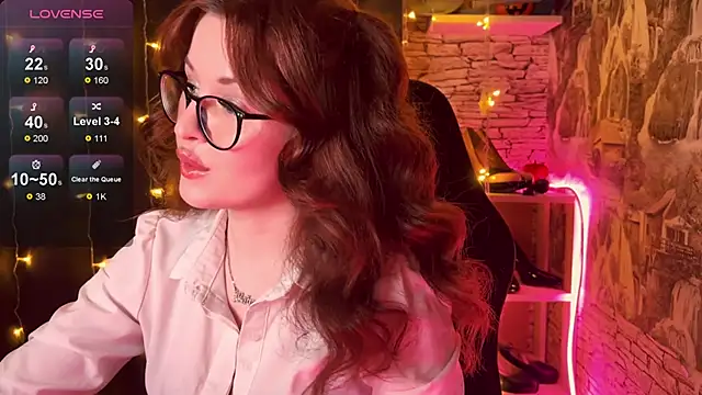 LaurenRossss online show from September 9, 2025, 12:21 am