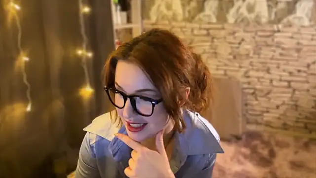 LaurenRossss online show from January 7, 2025, 2:42 am