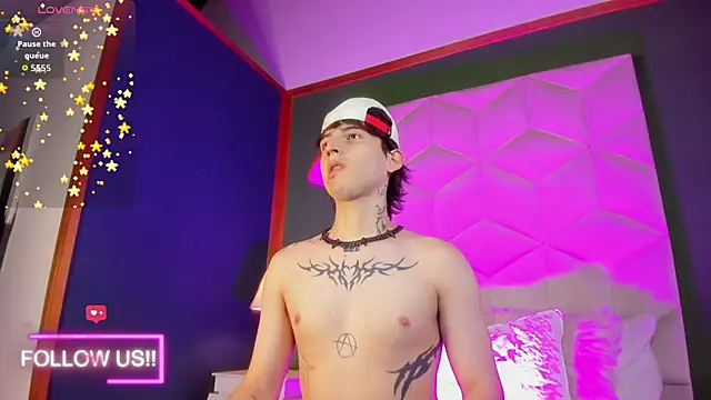 Snapshot of sett_and_gwen chatting on October 10, 2025, 3:51 am sett and gwen online show from October 10, 2025, 3:51 am