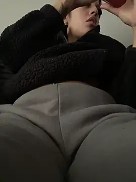 Sexyteengabi online show from April 23, 2026, 7:15 pm