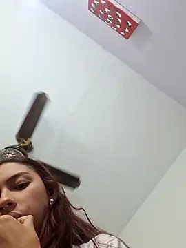 Jazmin-Cerezita online show from March 21, 2026, 4:03 am