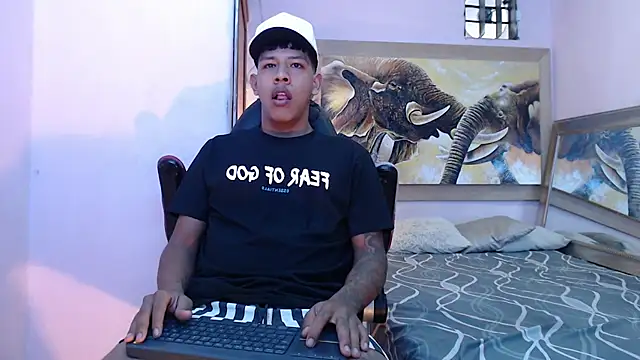 Snapshot of mr_stiven_ chatting on March 23, 2025, 2:15 am mr stiven online show from March 23, 2025, 2:15 am