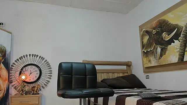 mr stiven  online show from April 22, 2026, 3:02 am