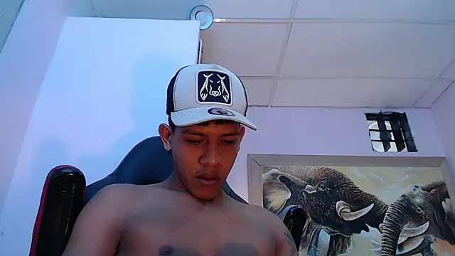 Snapshot of mr_stiven_ chatting on February 19, 2025, 6:22 am mr stiven online show from February 19, 2025, 6:22 am