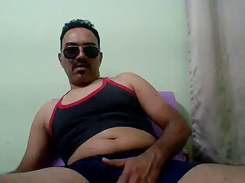 Snapshot of farhaanmacho chatting on November 25, 2025, 3:34 pm farhaanmacho online show from November 25, 2025, 3:34 pm