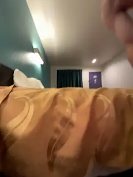 Snapshot of Texascoastedger chatting on November 3, 2025, 10:08 am Texascoastedger online show from November 3, 2025, 10:08 am