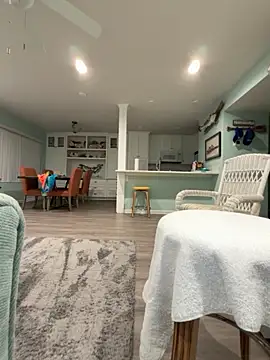 Snapshot of Texascoastedger chatting on October 27, 2025, 11:00 am Texascoastedger online show from October 27, 2025, 11:00 am