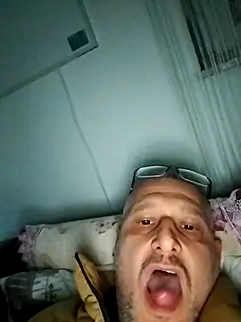 Snapshot of Husoban chatting on October 26, 2025, 4:29 pm Husoban online show from October 26, 2025, 4:29 pm