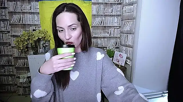 Lina Star S online show from November 25, 2025, 10:26 am