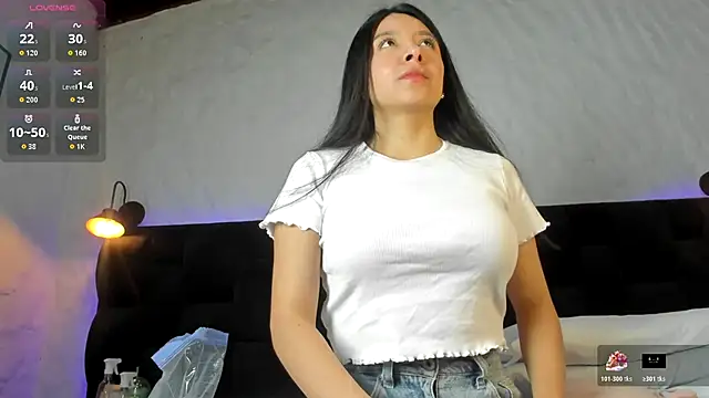 Camila  Gomez online show from November 26, 2025, 12:27 pm